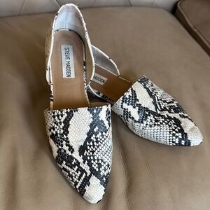 Steve Madden Talent D’Orsay Snakeskin Pattern Flats - Black and Cream